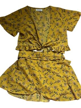 REVERSE Mustard Yellow Floral Tie-Front Crop Top & Wrap Skirt Set